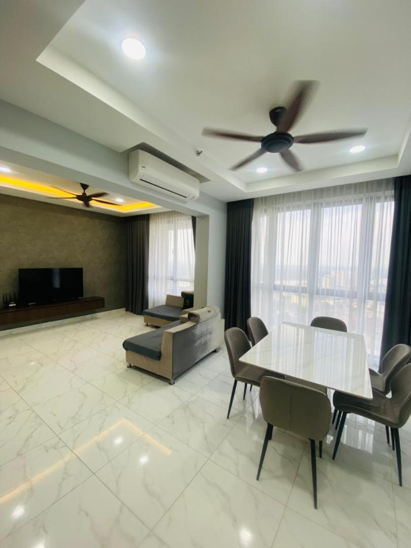 2Br Premium Suites Troika Kota Bharu By Aghome מראה חיצוני תמונה